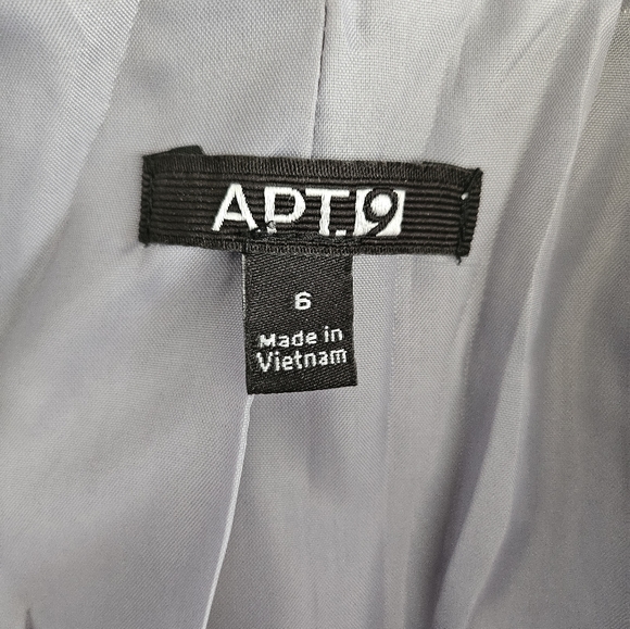 Apt 9 Grey Blazer & Slacks, Size 6 - Picture 3 of 5